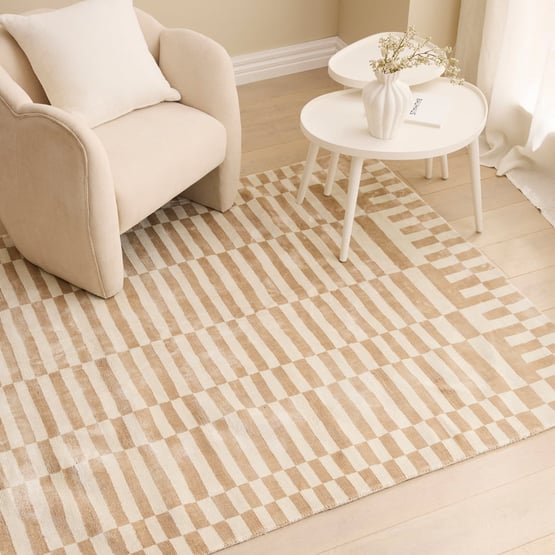Catania Beige & Cream Viscose Check Rug