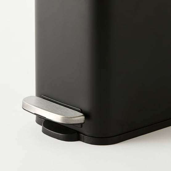 Slimline Black Dust Bin