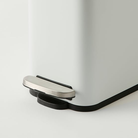 Slimline White Dust Bin